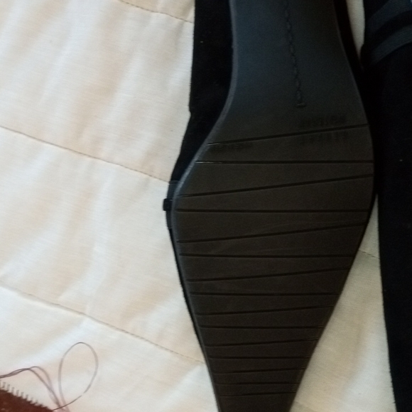 Stuart Weitzman shoes - Picture 11 of 16